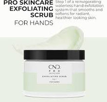 Cargar imagen en el visor de la galería, CND SKINECARE EXFOLIATING SCRUB step1 PARA MANOS